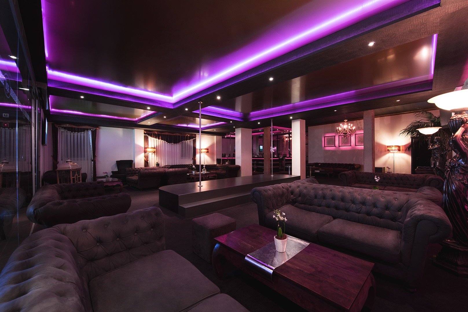 Nachtclub Mainhattan - Nightclub in Frankfurt, Germany