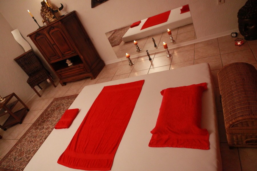 Wellness Hautnah (Erotik Art ) - Erotic Massage in Frechen, Germany