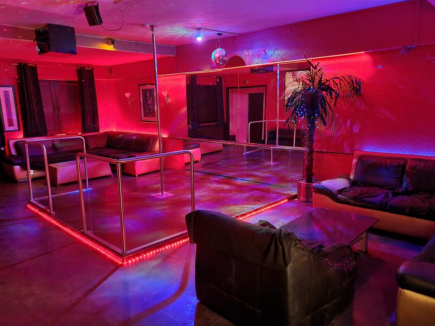 Club Eichhörnchen - Nightclub in Gummersbach, Germany