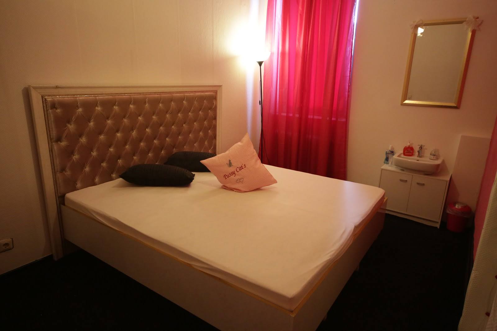 Pussycats Bar - Nightclub in Hahnstatten, Germany