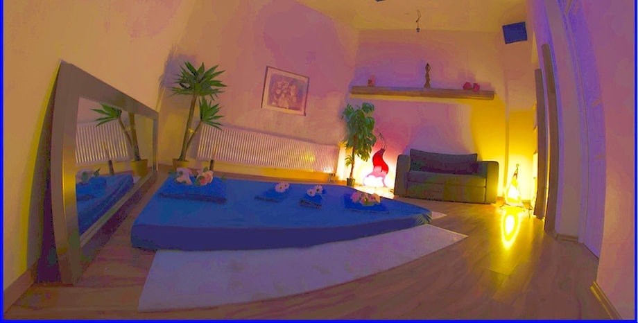 Rue Ciel Massagen - Erotic Massage in Hamburg, Germany