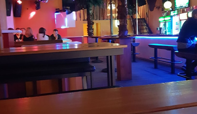 Dollhouse Beach Club - Nightclub in Hamburg, Germany