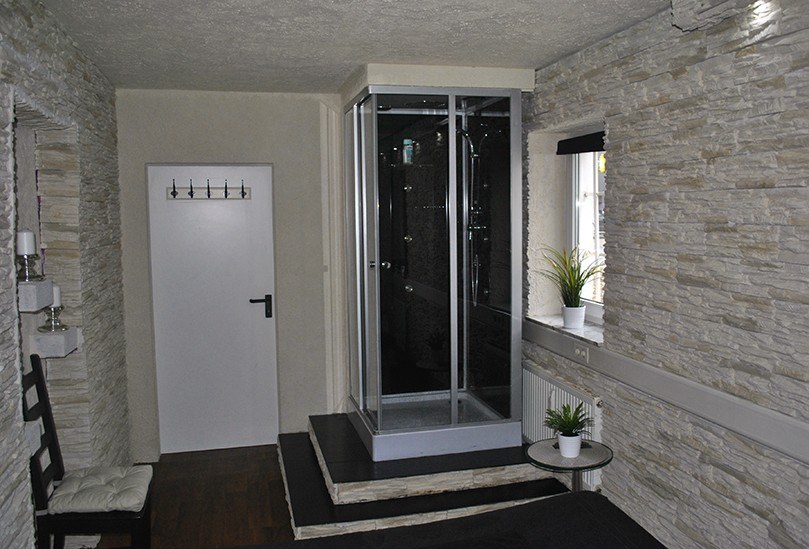 Wellness Paradies - Erotische Massagen Hannover - Erotic Massage in Hanover, Germany