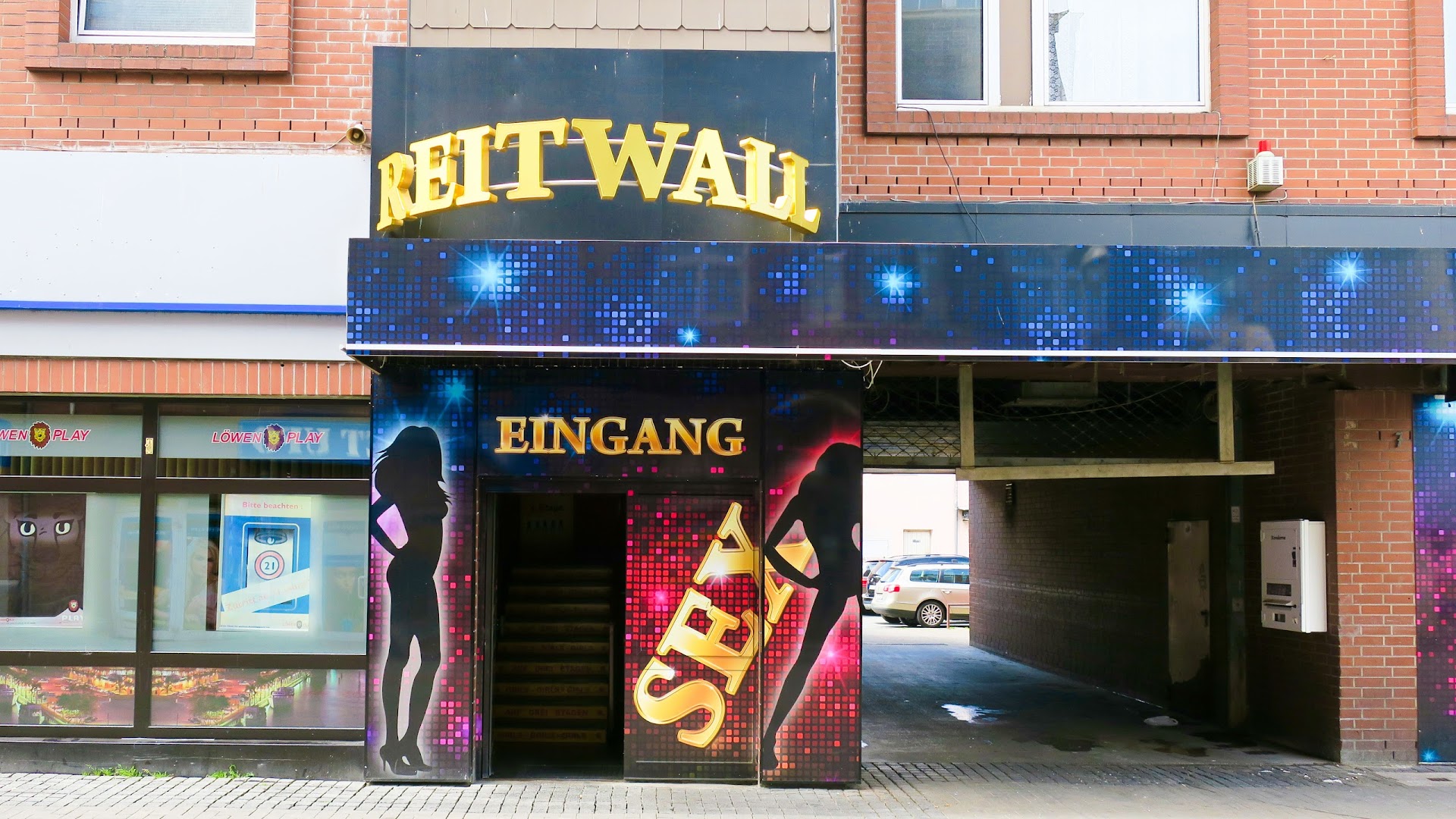 Hands Off - Tabledance - Nightclub in Hanover, Germany