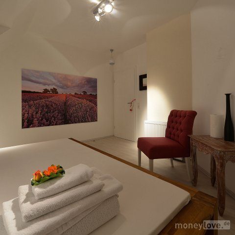 Surin Thai Massage - Erotic Massage in Herford, Germany