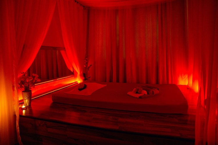 Suriya  Massagen - Erotic Massage in Ingolstadt, Germany