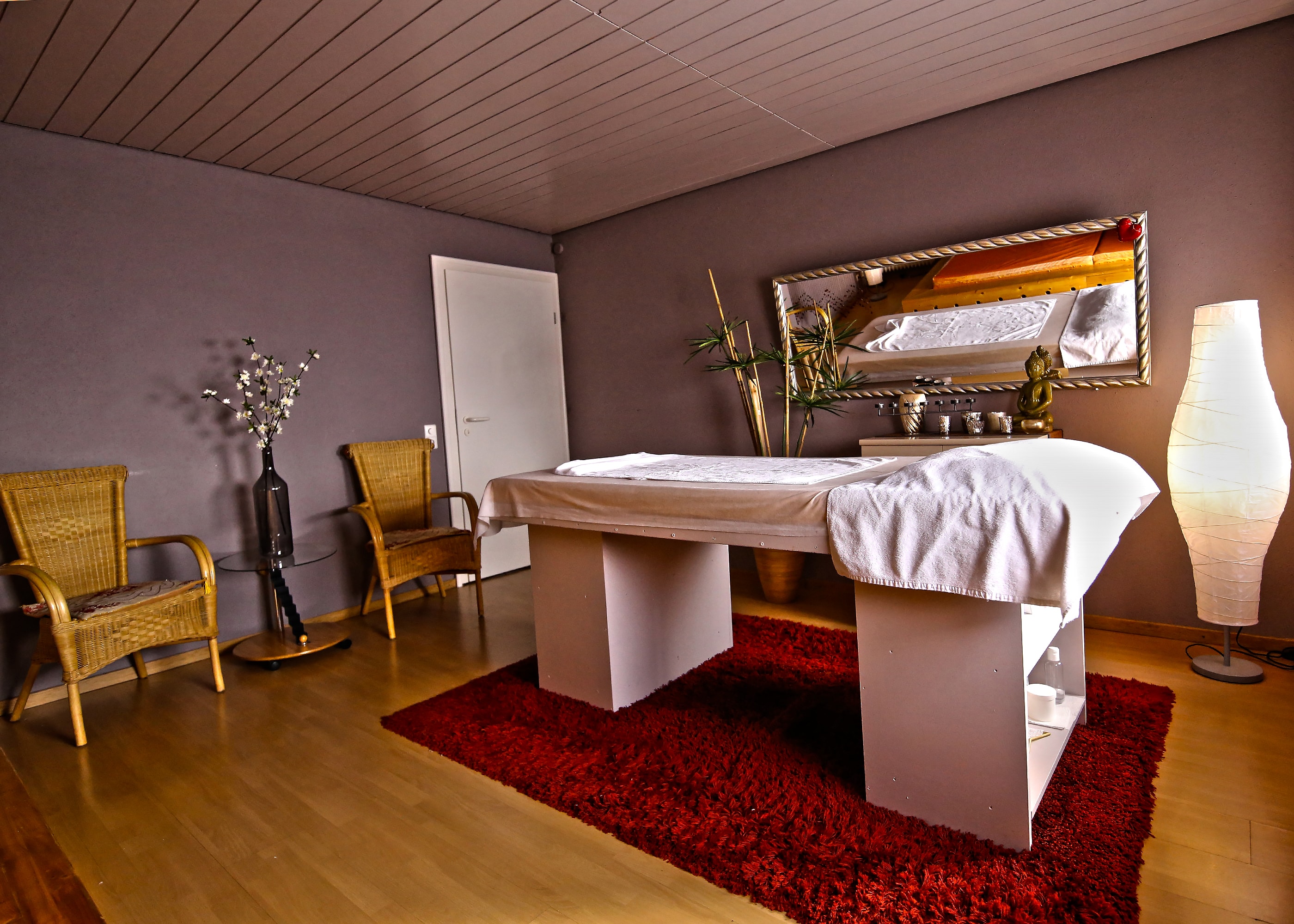 Vögelnest Karlsruhe - Brothel in Karlsruhe, Germany