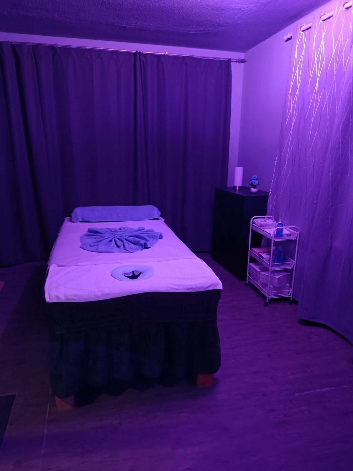 Asia Massage Krefeld - Erotic Massage in Krefeld, Germany
