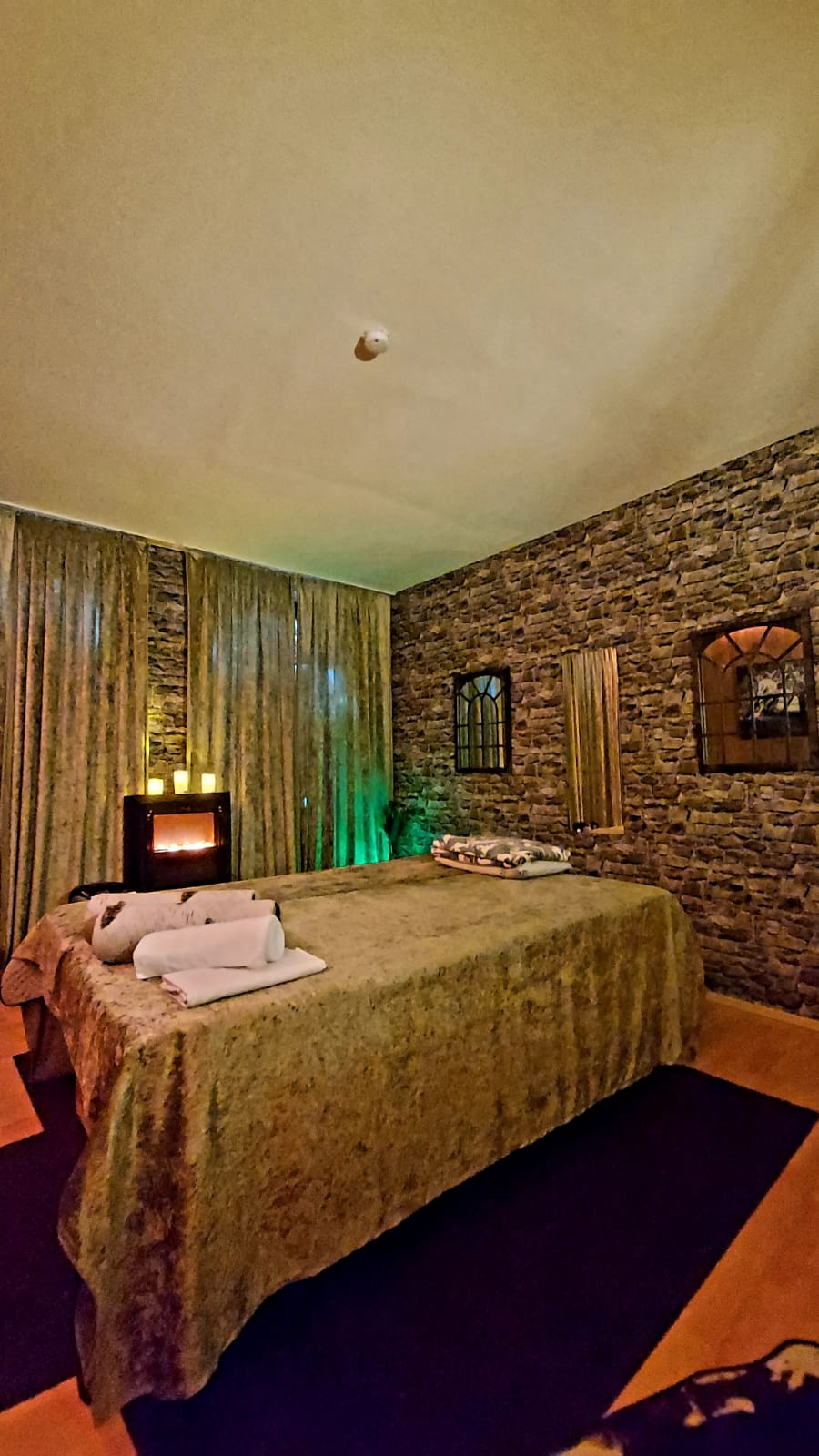 Gold HÄNde Massage Salon - Erotic Massage in Leipzig, Germany