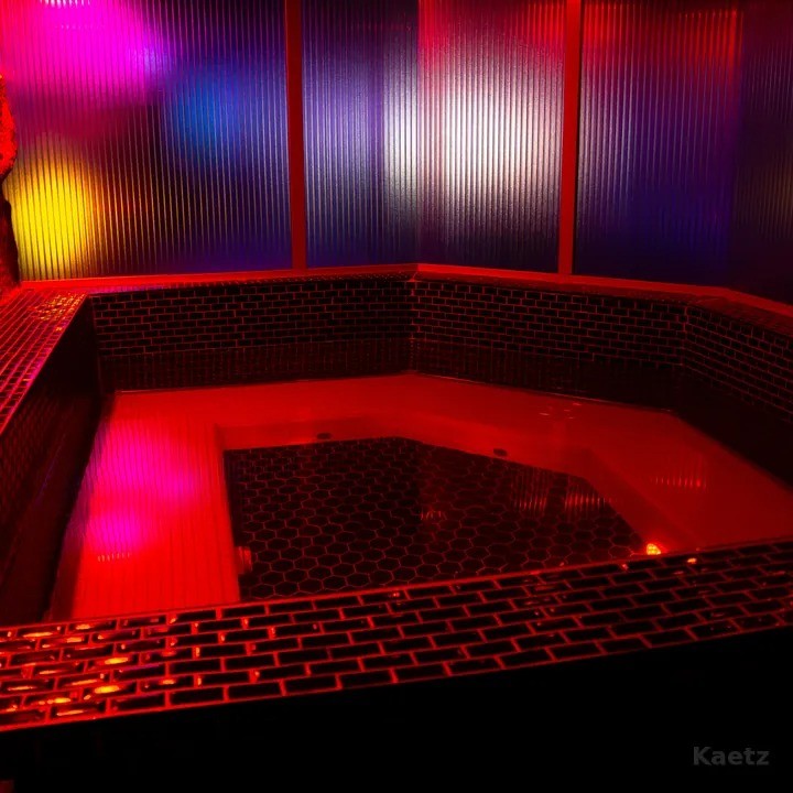 KÄTz | Lifestyle & Danceclub | Drinks & Food I Sauna & Pools - Nightclub in Leipzig, Germany