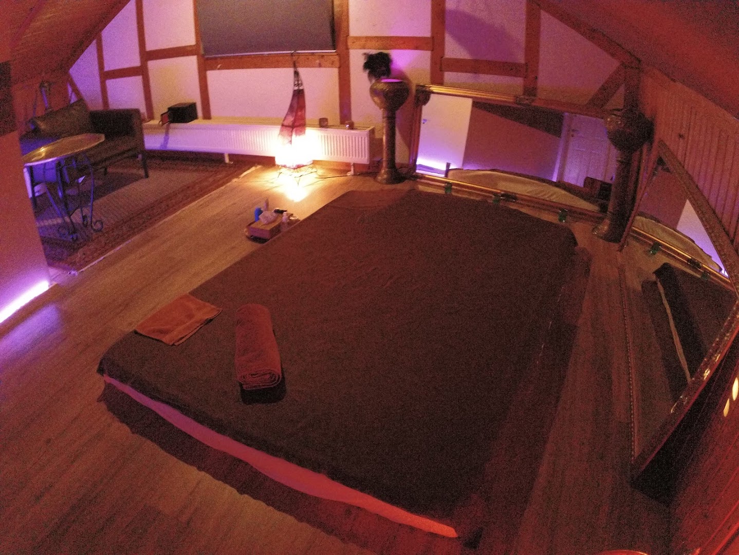 Bodyfeeling - Erotische Massagen, Wellness - Massagen - Erotic Massage in Linden, Germany
