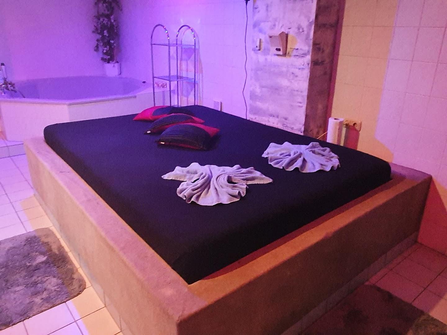 Klein Paris Entertainment Club - Nightclub in Linnich, Germany