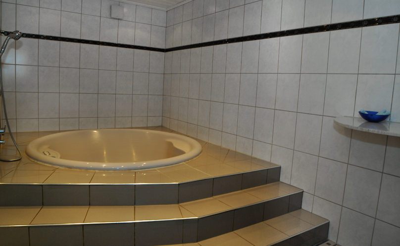 Bordell Club-Hotel Lübeck - Nightclub in Lubeck, Germany