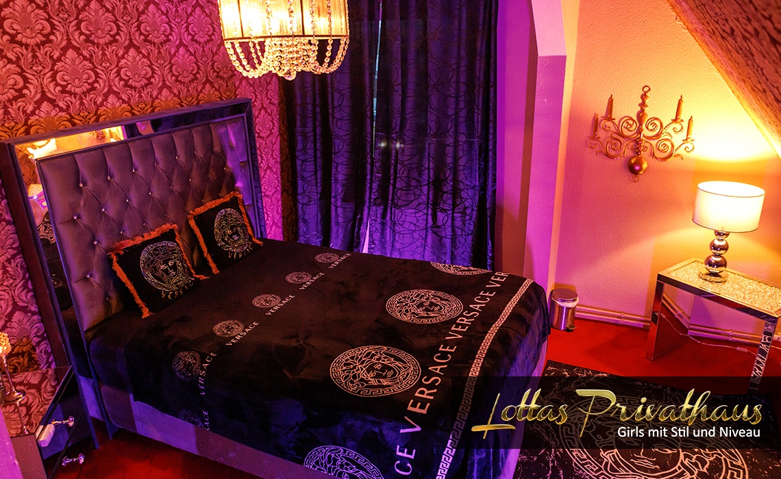 Lotta's Privathaus - Nightclub in Lubeck, Germany