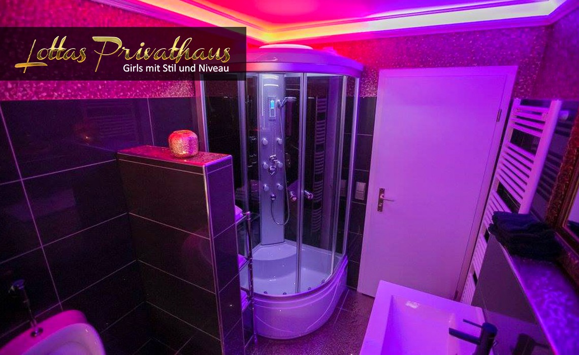 Lotta's Privathaus - Nightclub in Lubeck, Germany