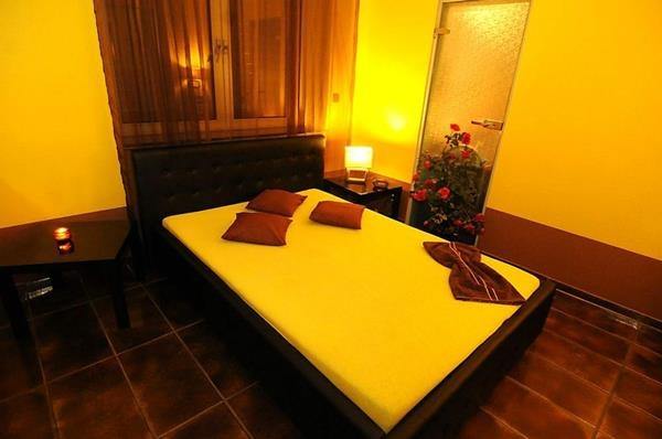 Privat Sunshine - Brothel in Monchengladbach, Germany