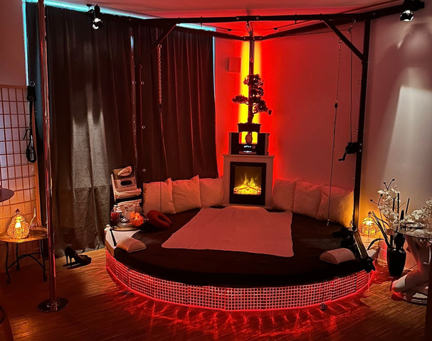 Lana's Erotische Massagen - Adresse Auf Anfrage - Erotic Massage in Munchen, Germany