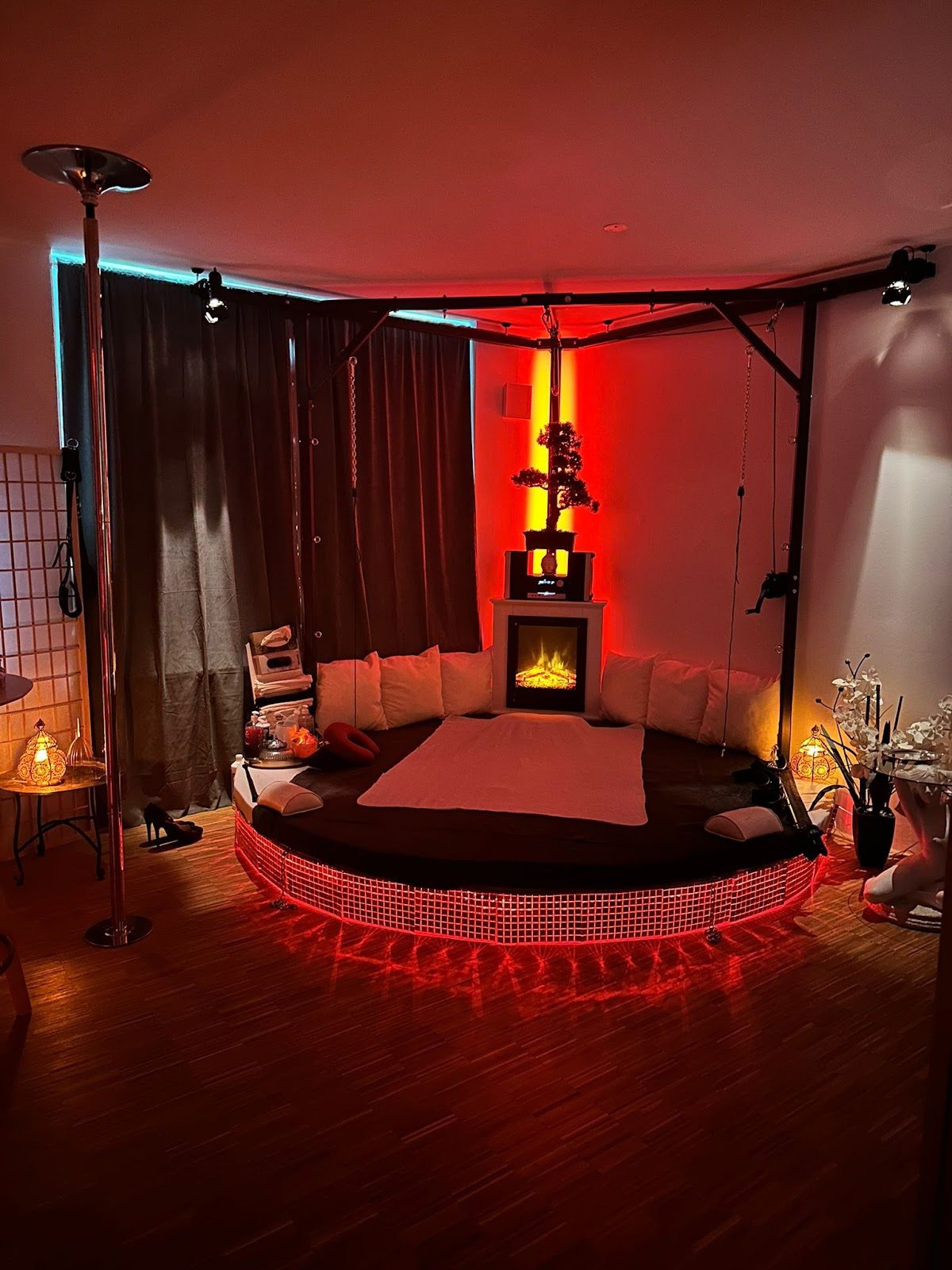 Lana's Erotische Massagen - Adresse Auf Anfrage - Erotic Massage in Munchen, Germany
