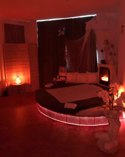 Lana's Erotische Massagen - Adresse Auf Anfrage - Erotic Massage in Munchen, Germany