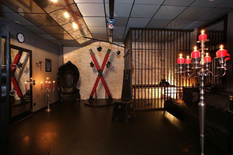 Castell Roissy - Bizarr Erotik & Sm-Studio - Brothel in Munich, Germany