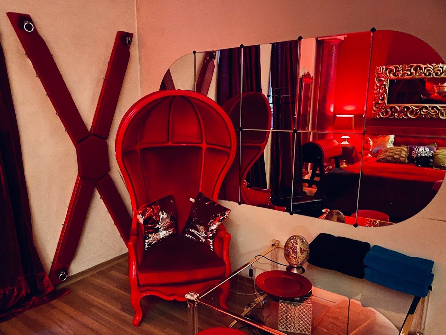 Castell Roissy - Bizarr Erotik & Sm-Studio - Brothel in Munich, Germany