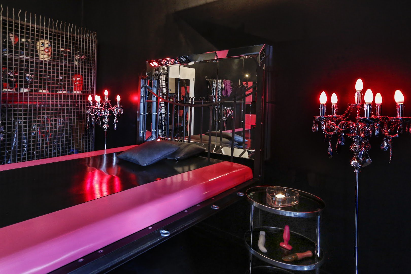 Domina Studio Elegance - Bdsm Studio - Brothel in Munich, Germany