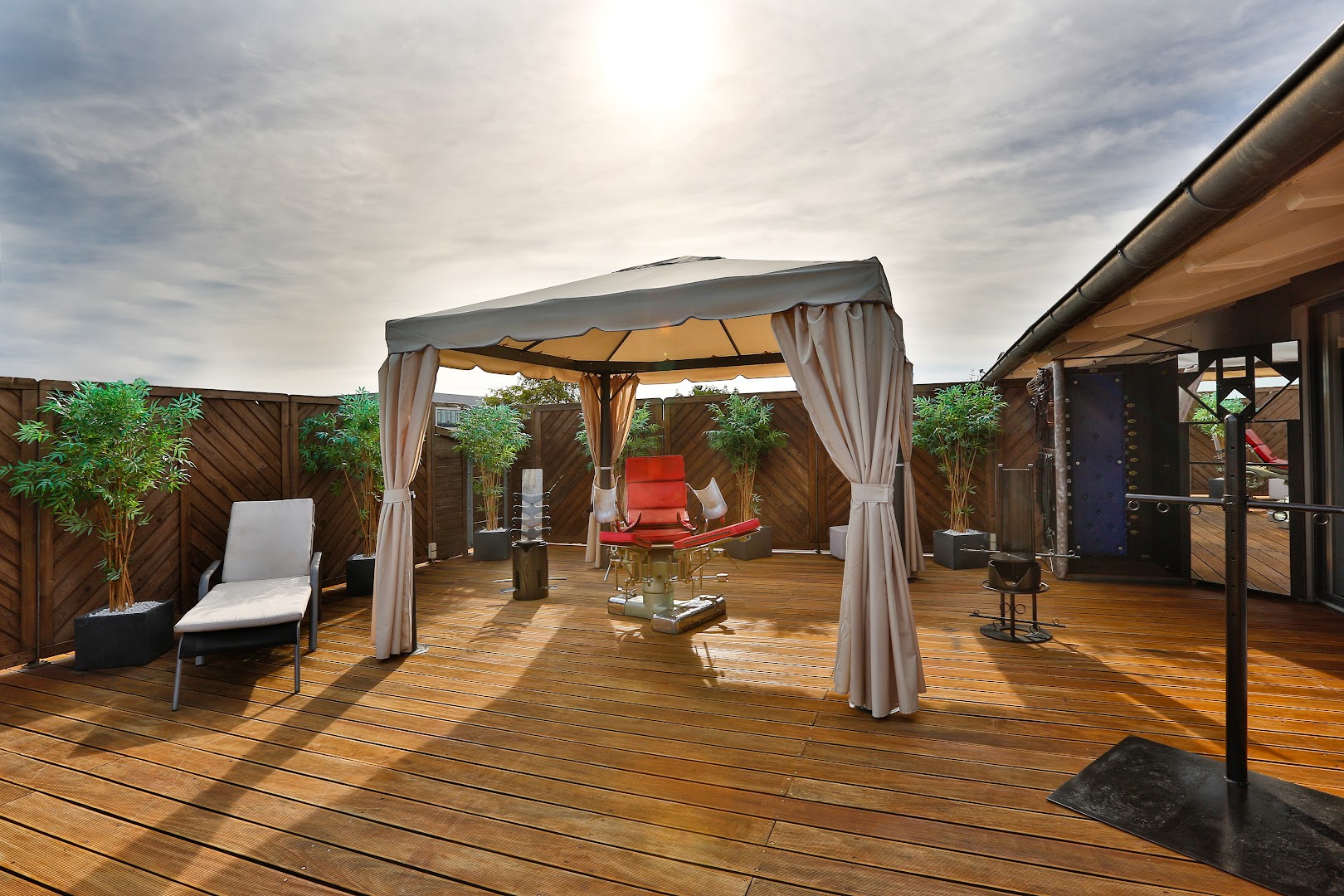 Domina Studio Elegance - Bdsm Studio - Brothel in Munich, Germany
