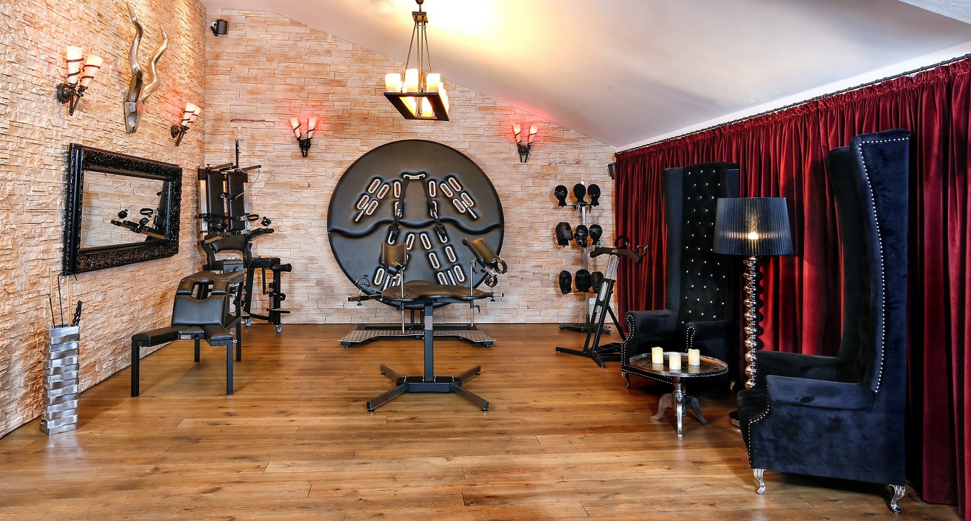 Domina Studio Elegance - Bdsm Studio - Brothel in Munich, Germany