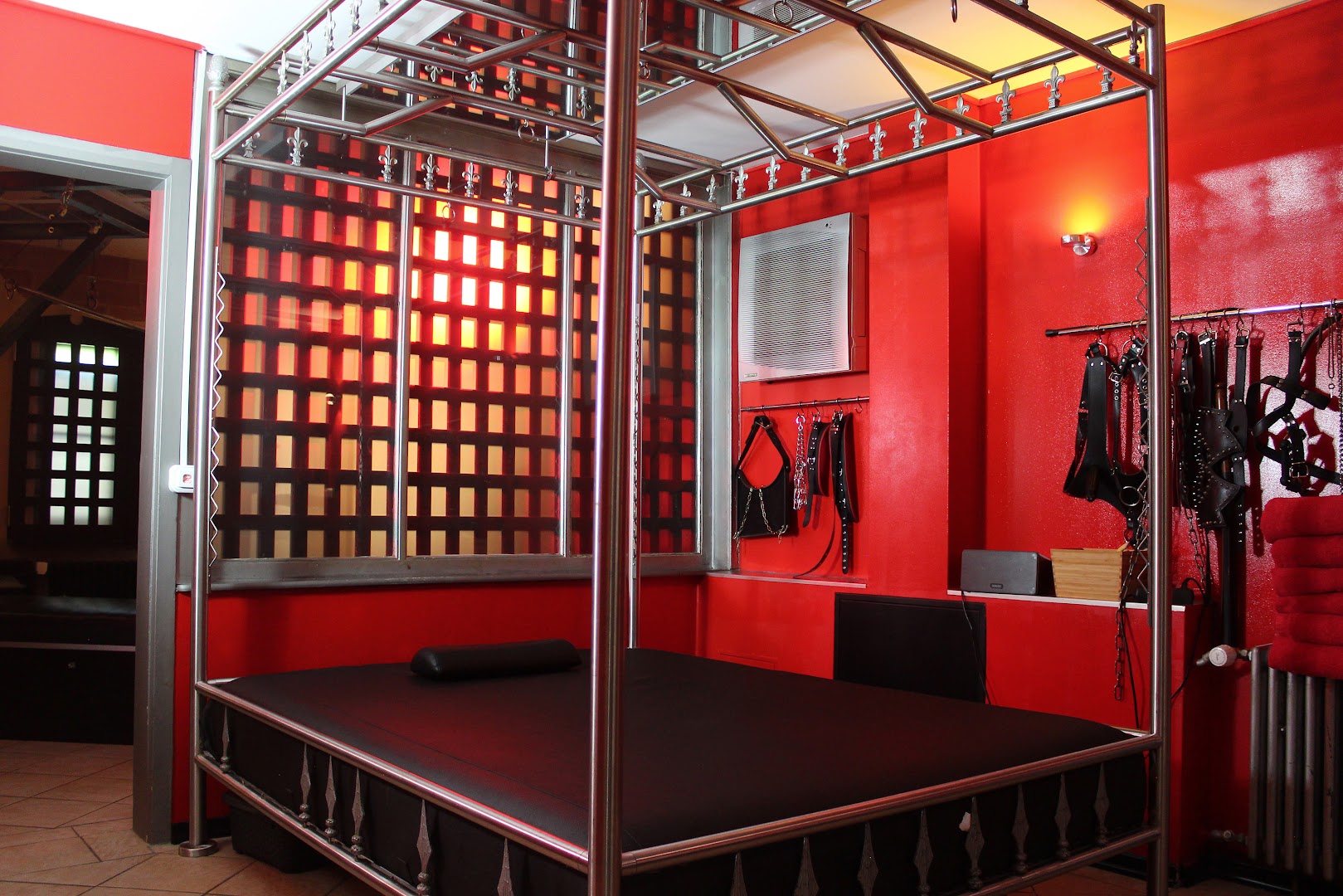 Domina Studio Unschlagbar - Brothel in Munich, Germany