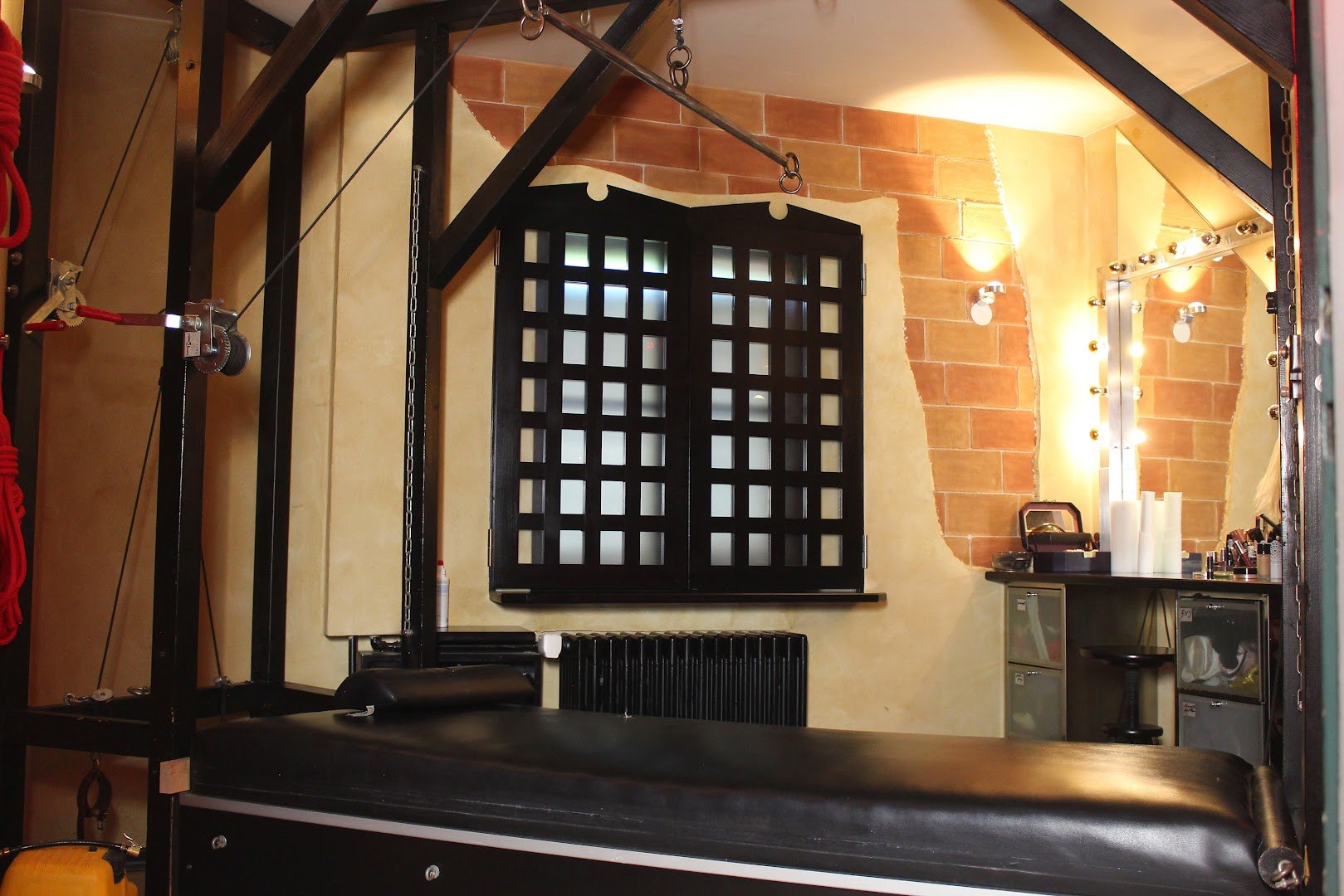 Domina Studio Unschlagbar - Brothel in Munich, Germany