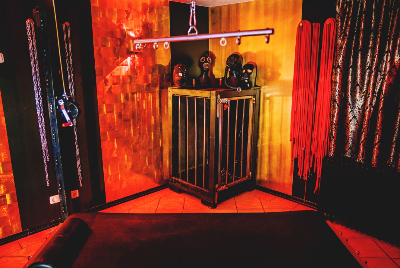 Domina Studio Unschlagbar - Brothel in Munich, Germany