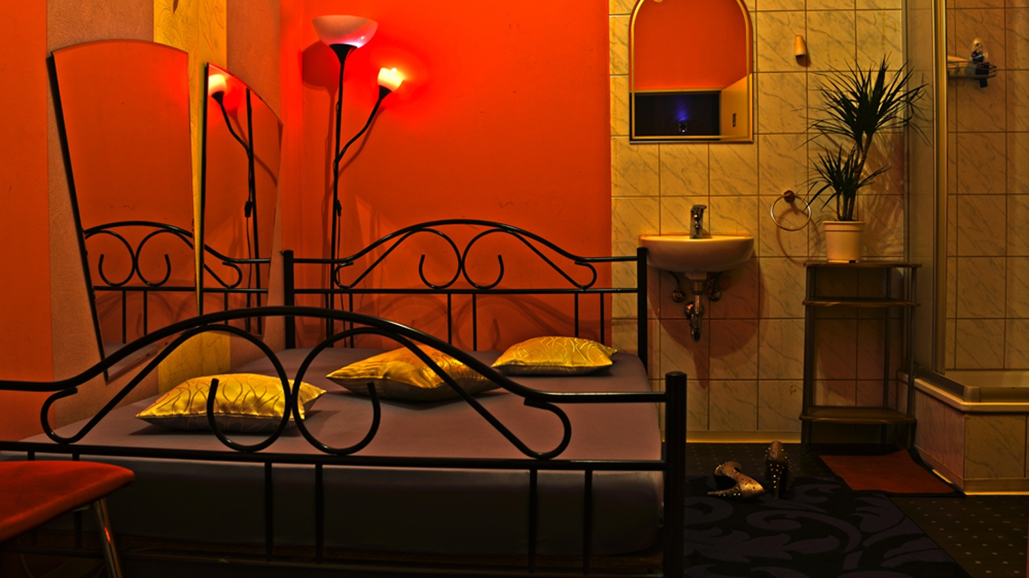 Hot Ambiance Rose - Brothel in Munich, Germany