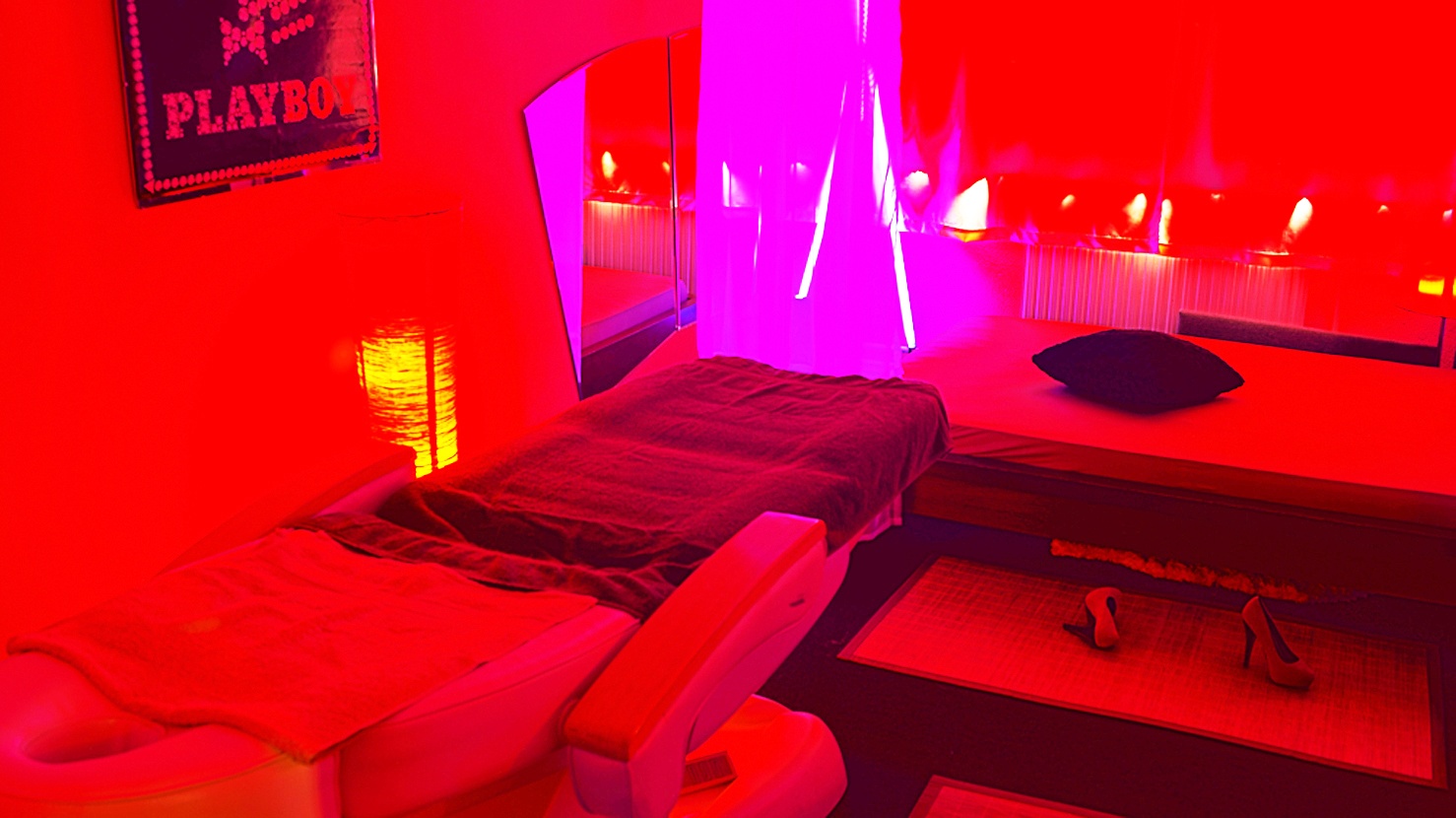 Hot Ambiance Rose - Brothel in Munich, Germany