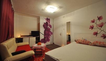 Luderbox - Bodenseestrasse 271 - Brothel in Munich, Germany