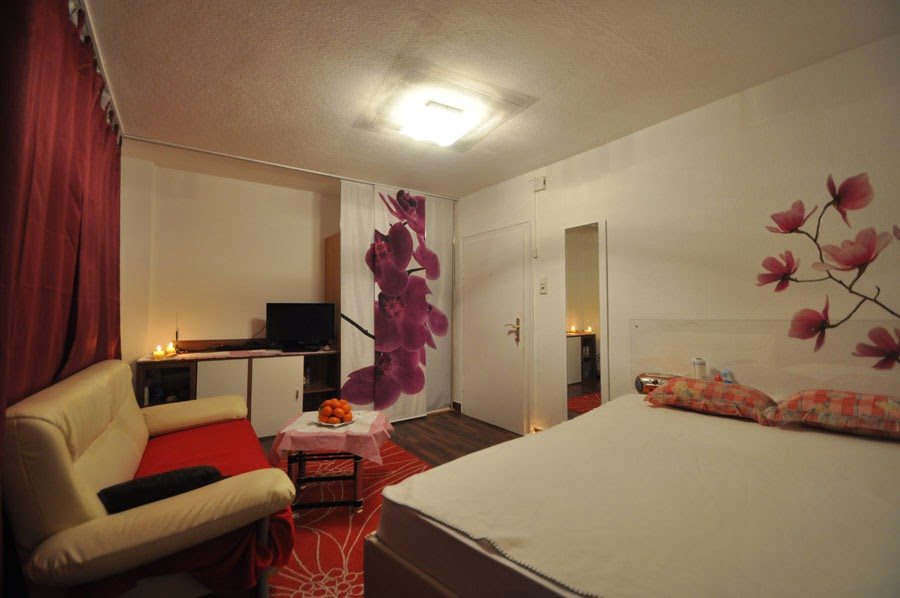 Luderbox - Bodenseestrasse 271 - Brothel in Munich, Germany