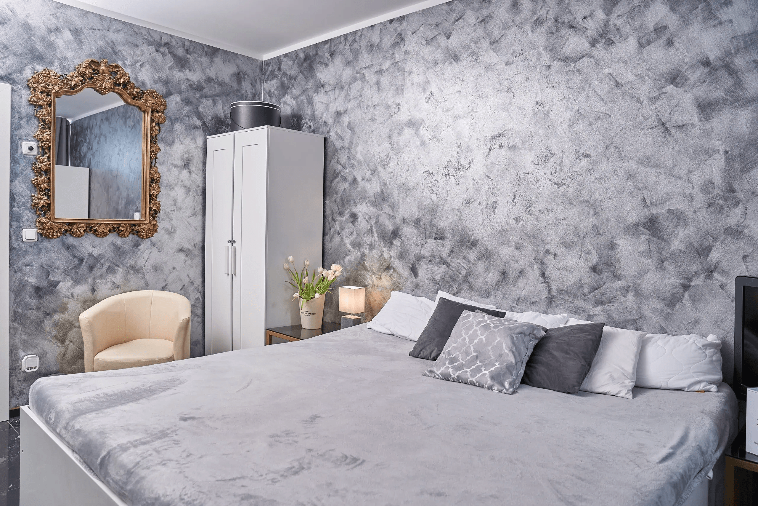 Monaco Apartments - Brothel in Munich, Germany
