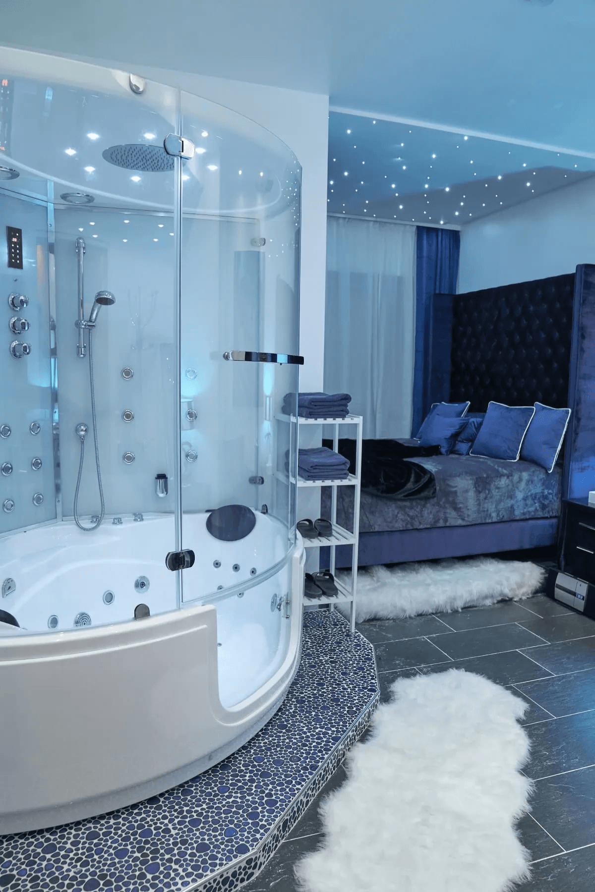 Monaco Apartments - Brothel in Munich, Germany