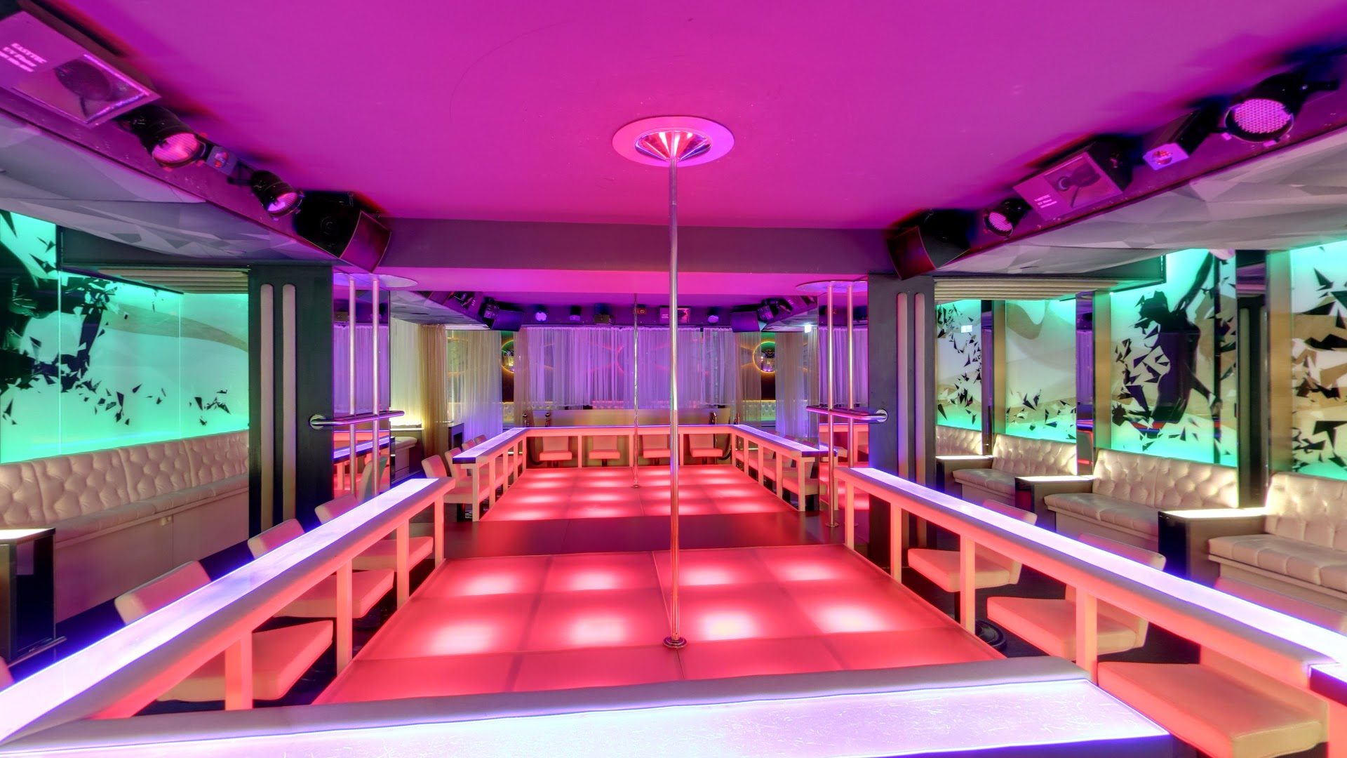 Boobs Gentlemen's Club - Nightclub in Munich, Germany