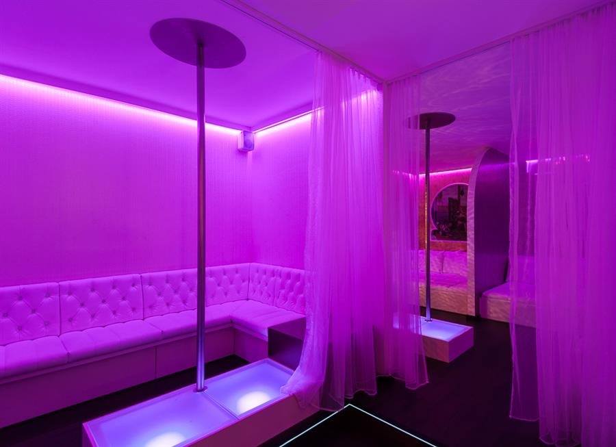 Boobs Gentlemen's Club - Nightclub in Munich, Germany