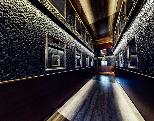 Crowns Club - Club X Terrace München - Nightclub in Munich, Germany