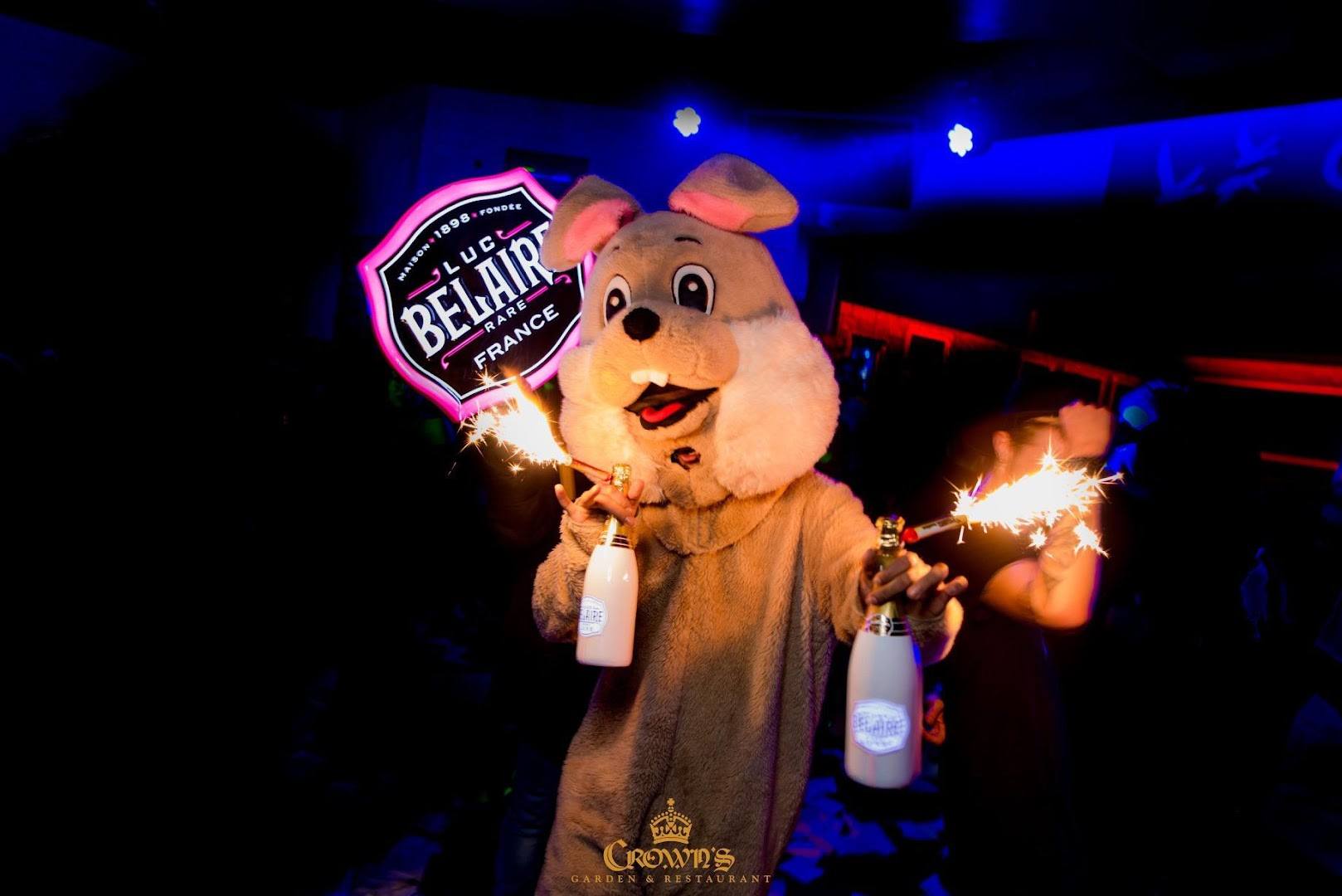 Crowns Club - Club X Terrace München - Nightclub in Munich, Germany