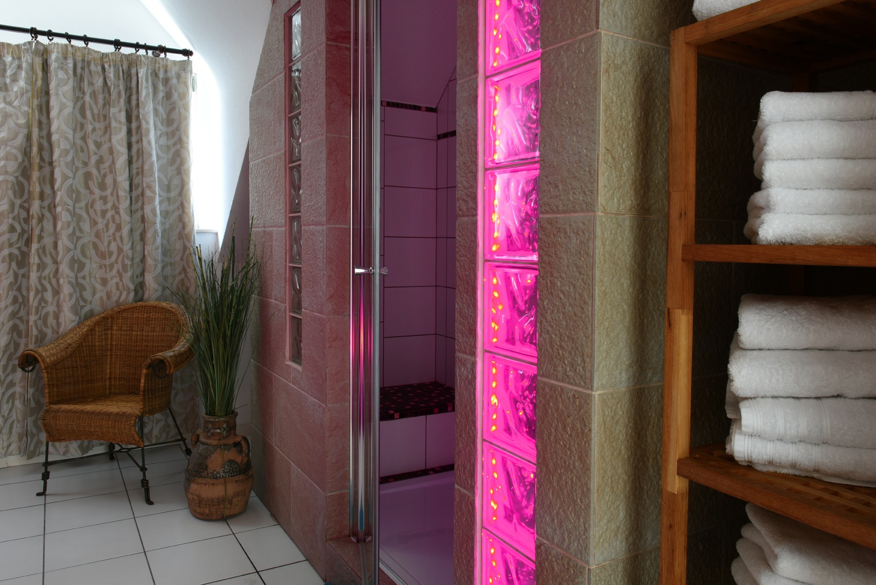 Relaxinsel Neuss - Erotic Massage in Neuss, Germany