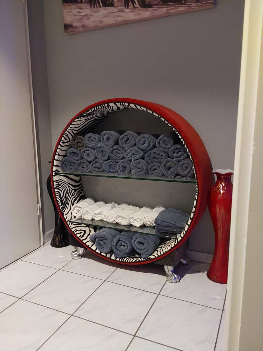 Studio 44 - Erotic Massage in Neuss, Germany