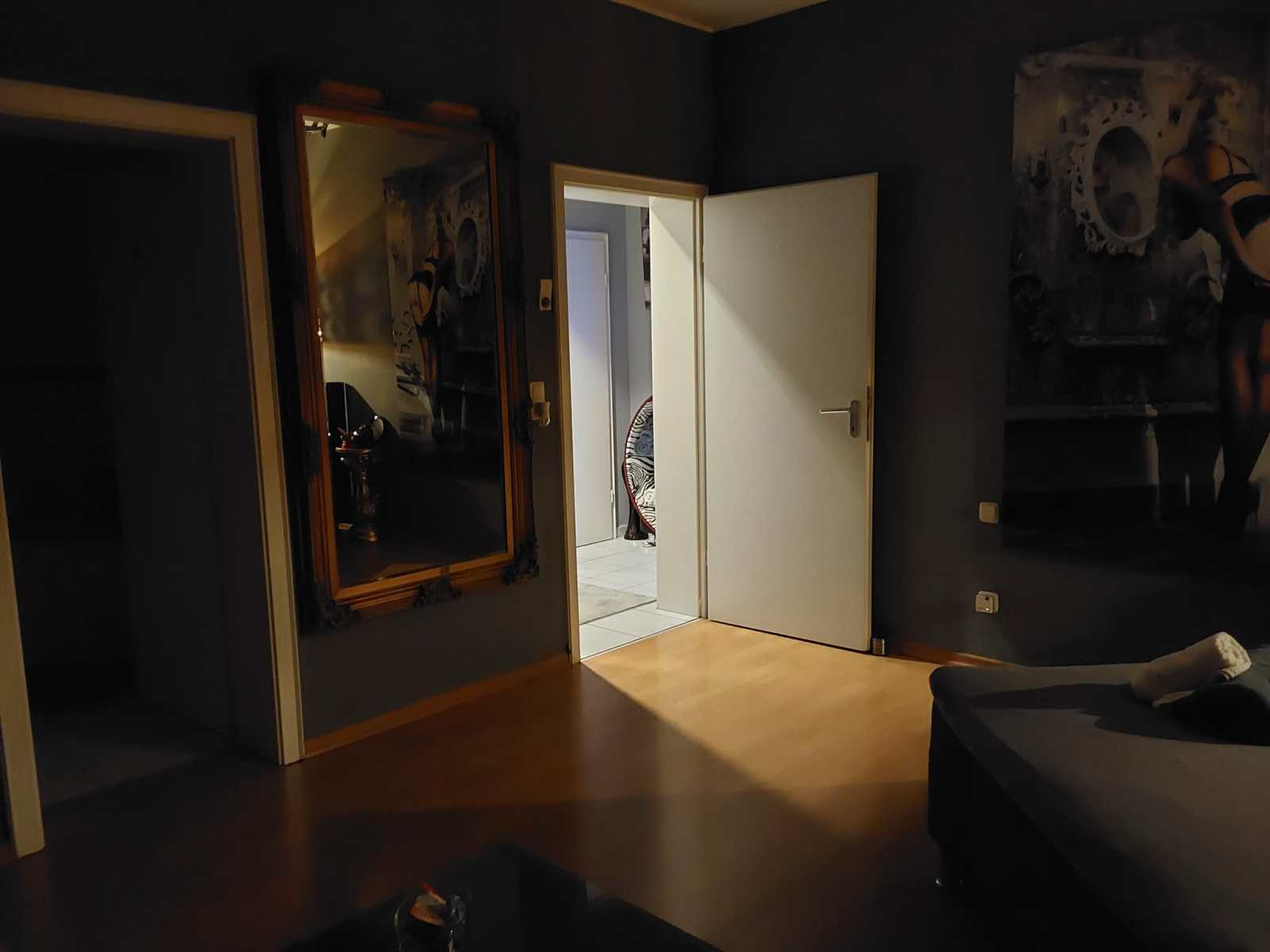 Studio 44 - Erotic Massage in Neuss, Germany