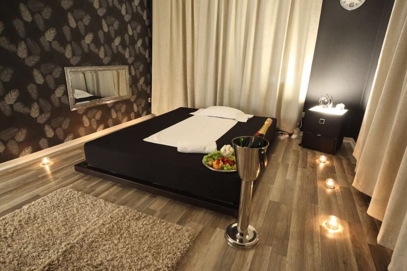 Singapur - Tantra - Erotic Massage in Osnabruck, Germany