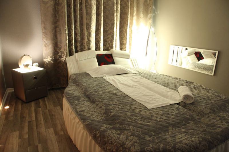 Singapur - Tantra - Erotic Massage in Osnabruck, Germany