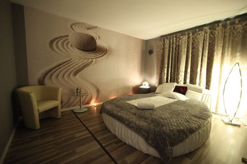 Singapur - Tantra - Erotic Massage in Osnabruck, Germany