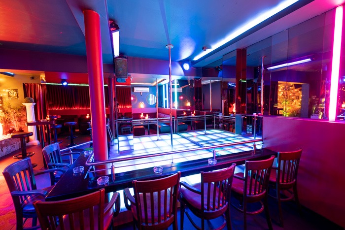 Queens Table Dance Bar - Nightclub in Osnabruck, Germany