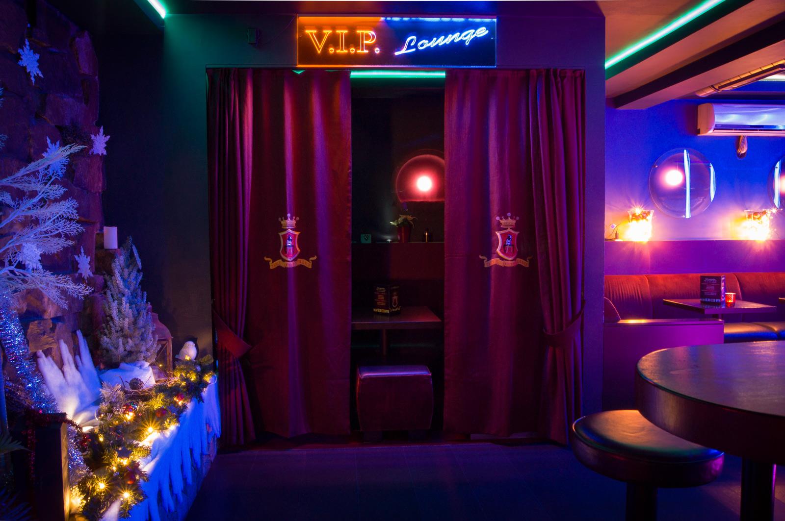 Queens Table Dance Bar - Nightclub in Osnabruck, Germany