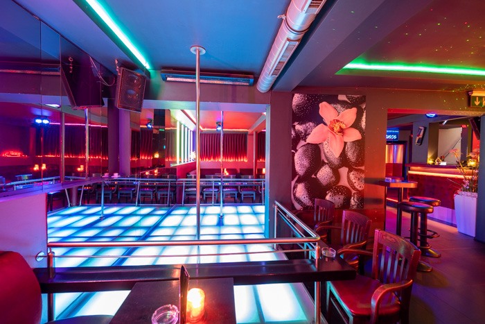 Queens Table Dance Bar - Nightclub in Osnabruck, Germany